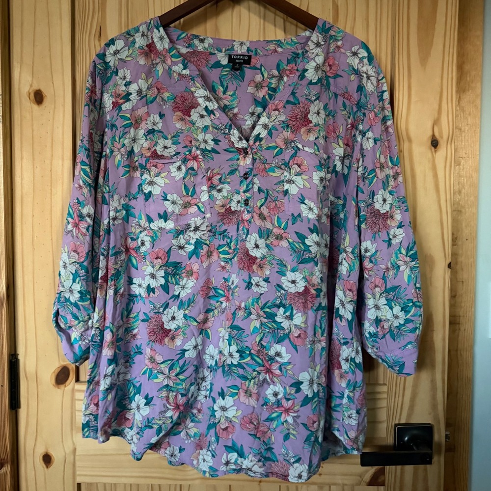 Torrid Harper Purple Floral Roll Tab Sleeve Blouse Plus Size 3 3X 17325551